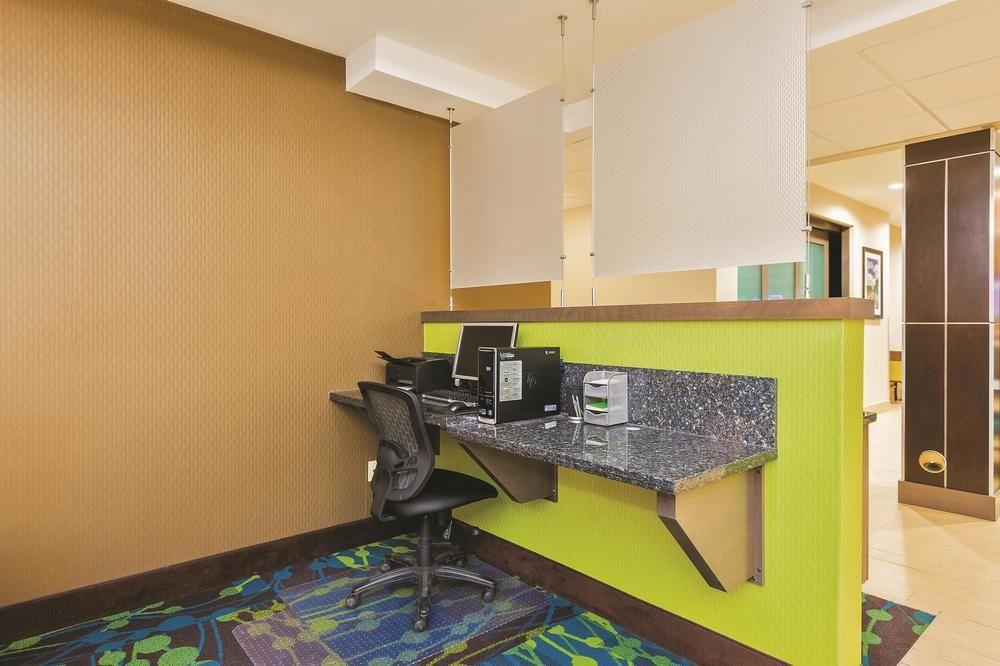 Hotel La Quinta By Wyndham Midland North Esterno foto